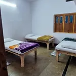 Shiv Savitri Niwas